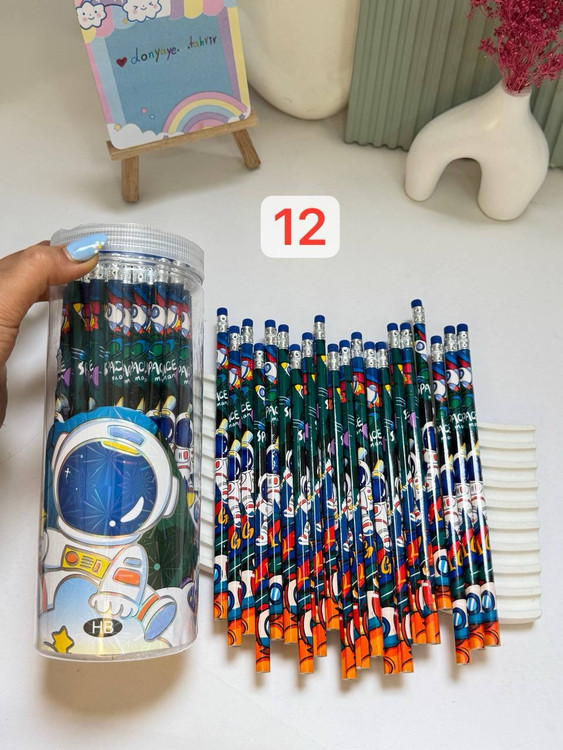 کد ۱۲ مدل فضانورد